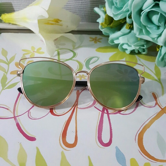 HIGH QUALITY CAT EYE MIRROR VINTAGE  SUNGLASSES
Ca - Picture 4 of 4