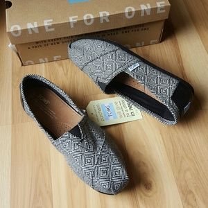 TOMS Classic Black Diamond