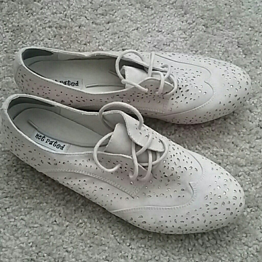 Beige & metallic Not Rated loafers