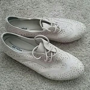 Beige & metallic Not Rated loafers