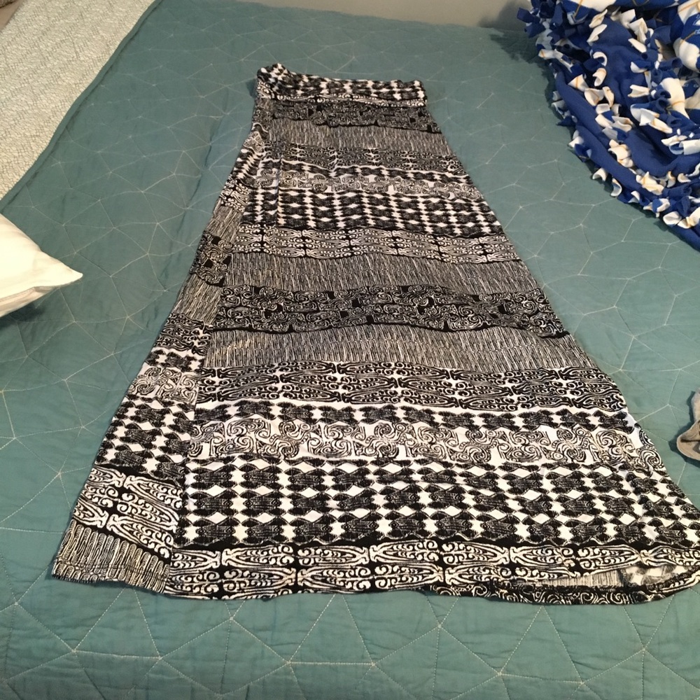 Long patterned skirt. In great condition!