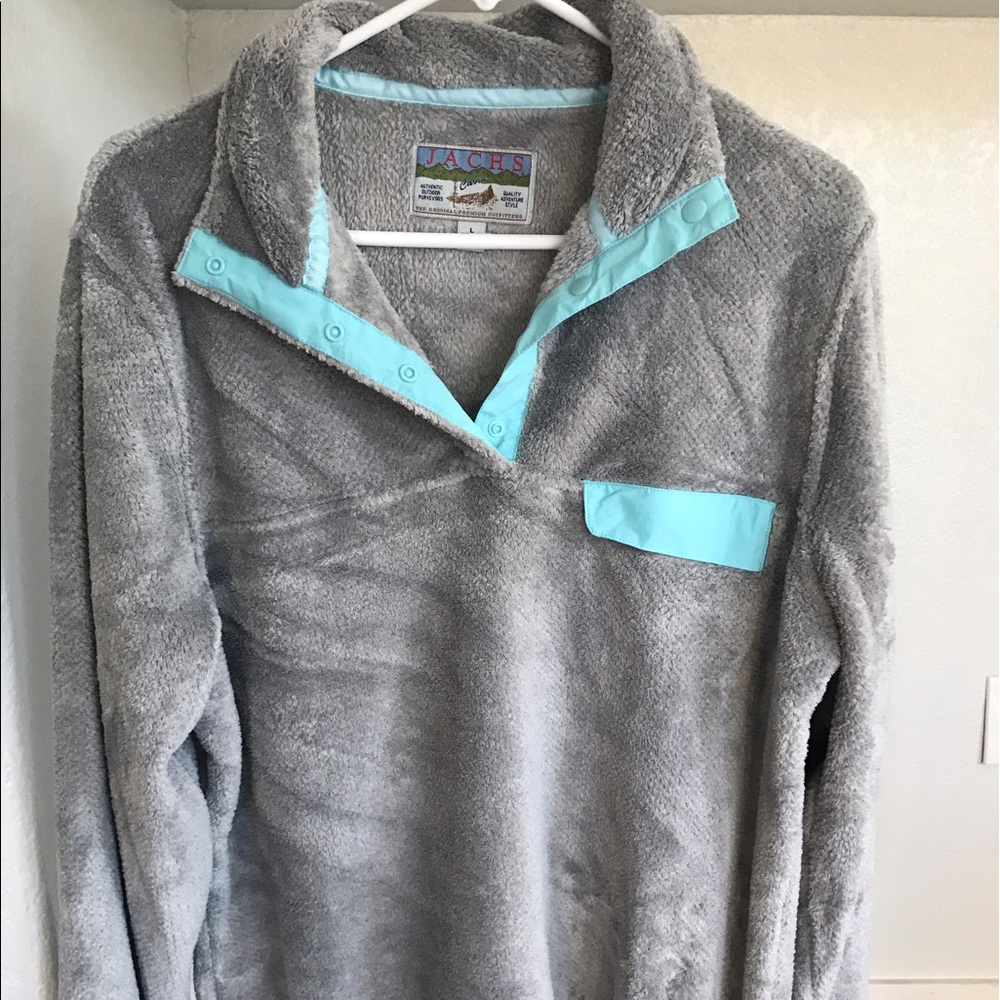 Grey sweatshirt