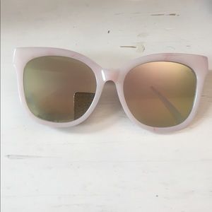 Super cute NWOT sun glasses