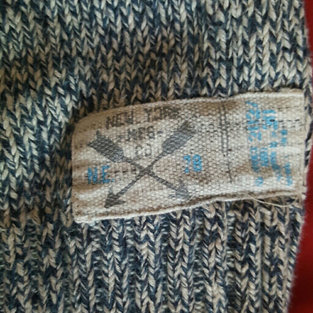 Sweater - Picture 2 of 4