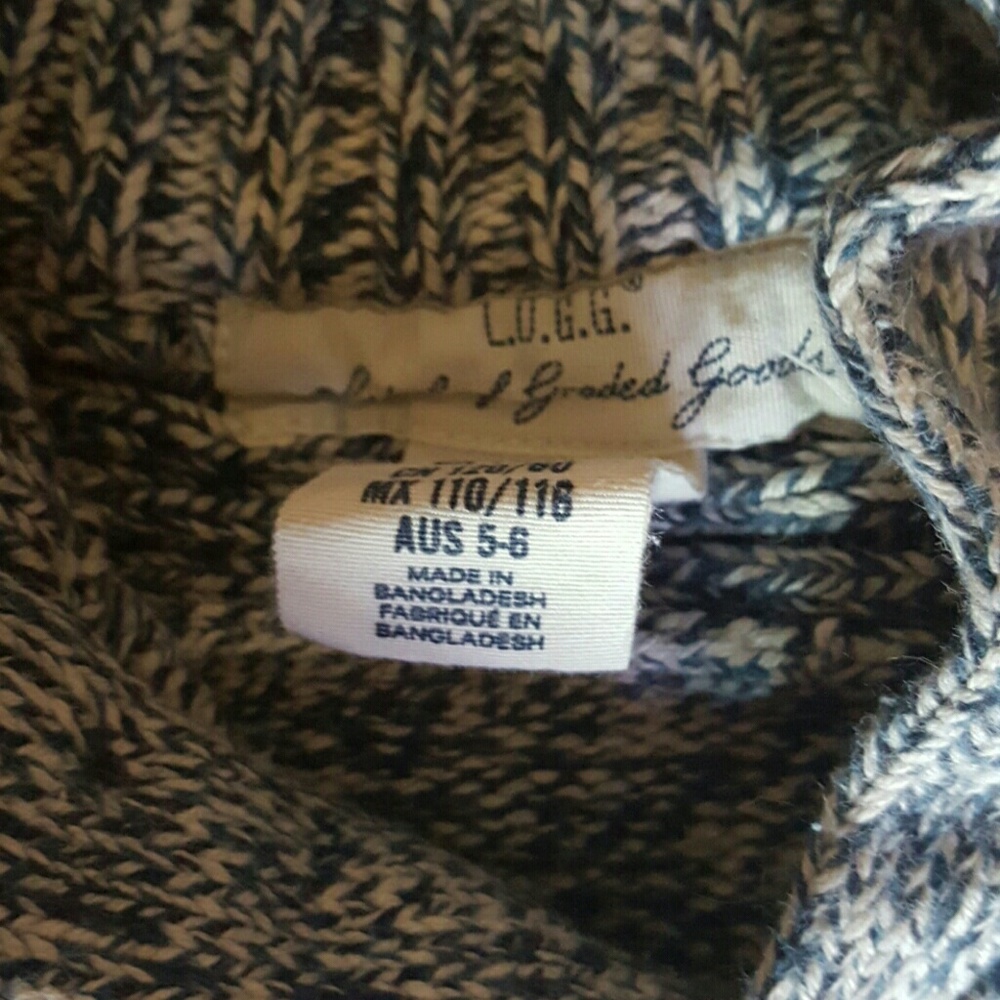 Sweater - Picture 4 of 4