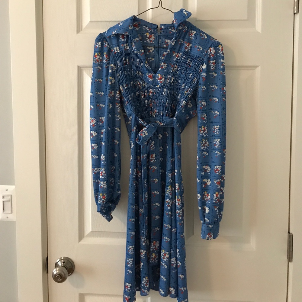 Vintage floral tie waist dress fits like a 2-4