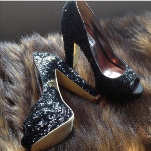 Steve Madden Shoes - Steve Madden