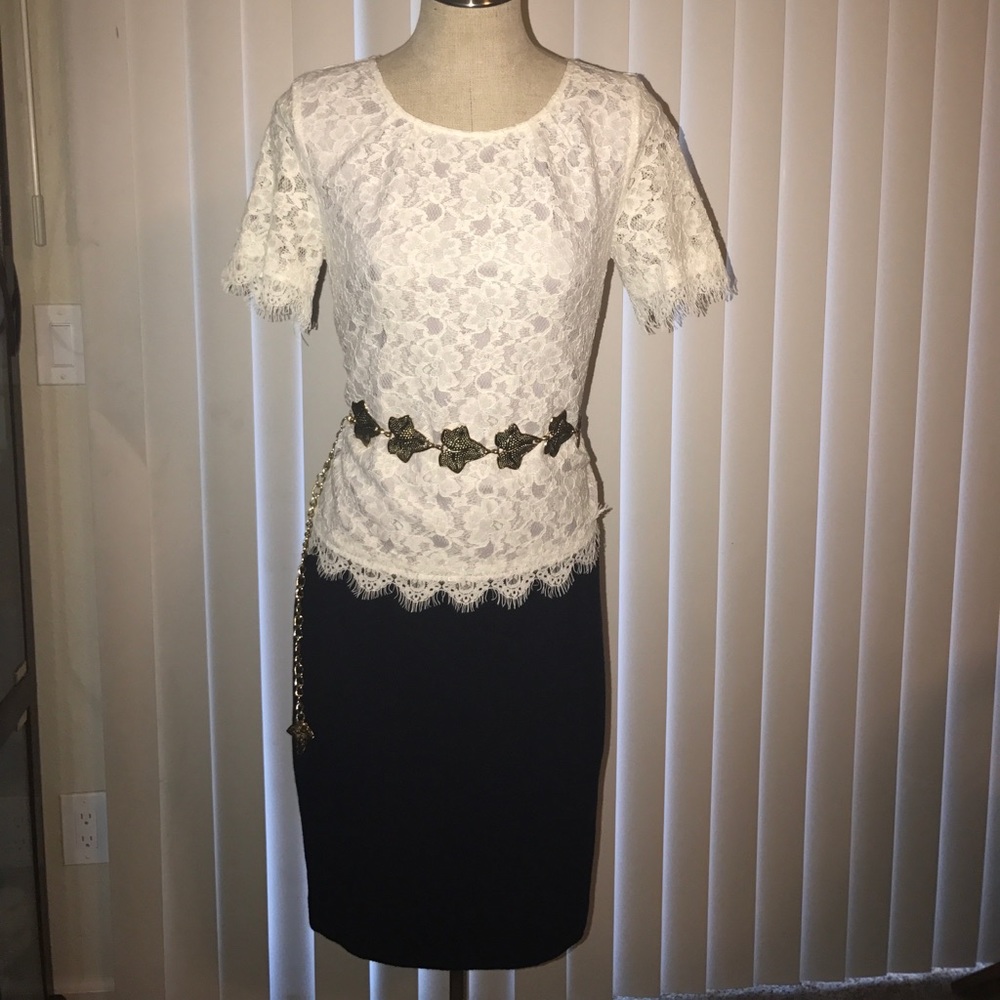 St. John Couture NAVY knit skirt