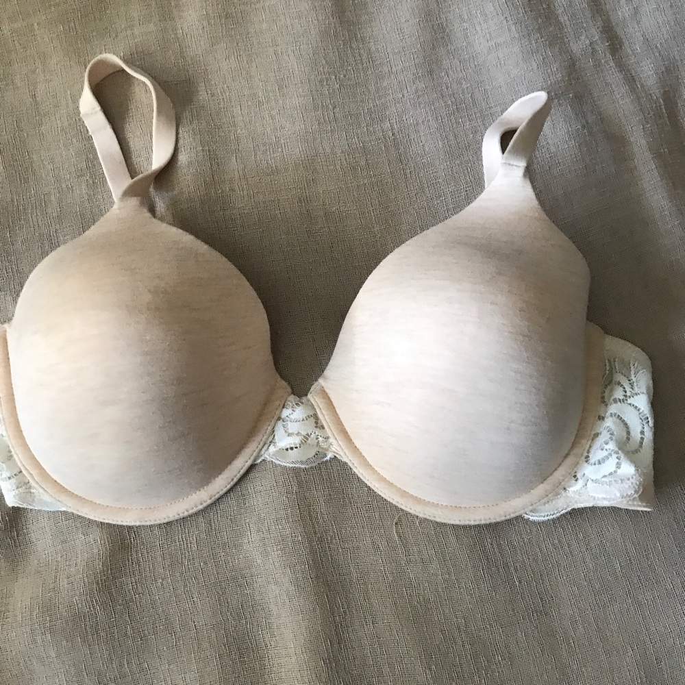 Two (2) Le Mystere Bras 36D Pin-up Heather Tshirt - Picture 2 of 8