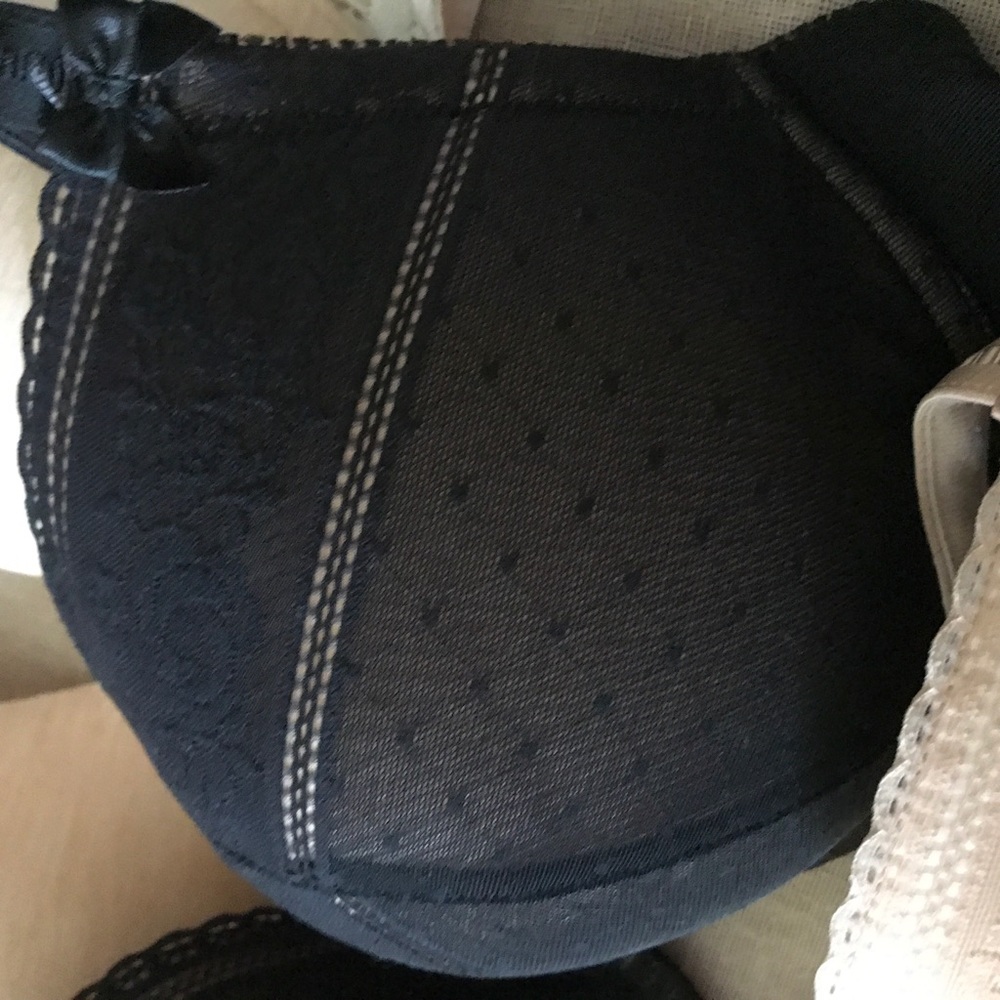 Two (2) Le Mystere Bras 36D Pin-up Heather Tshirt - Picture 5 of 8