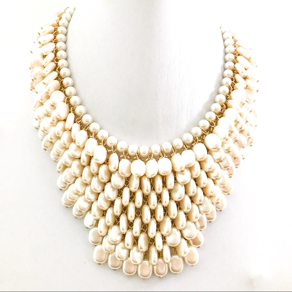 Alice's Chic Boutique necklace