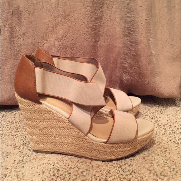 Mossimo Wedges - Picture 2 of 2