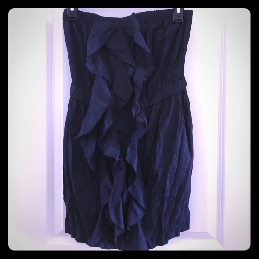 Navy strapless dress with pockets