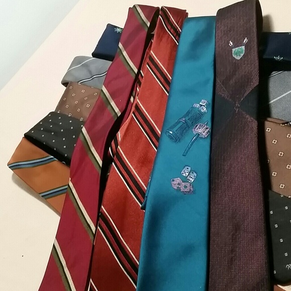 VINTAGE Tie Bundle - Picture 2 of 2
