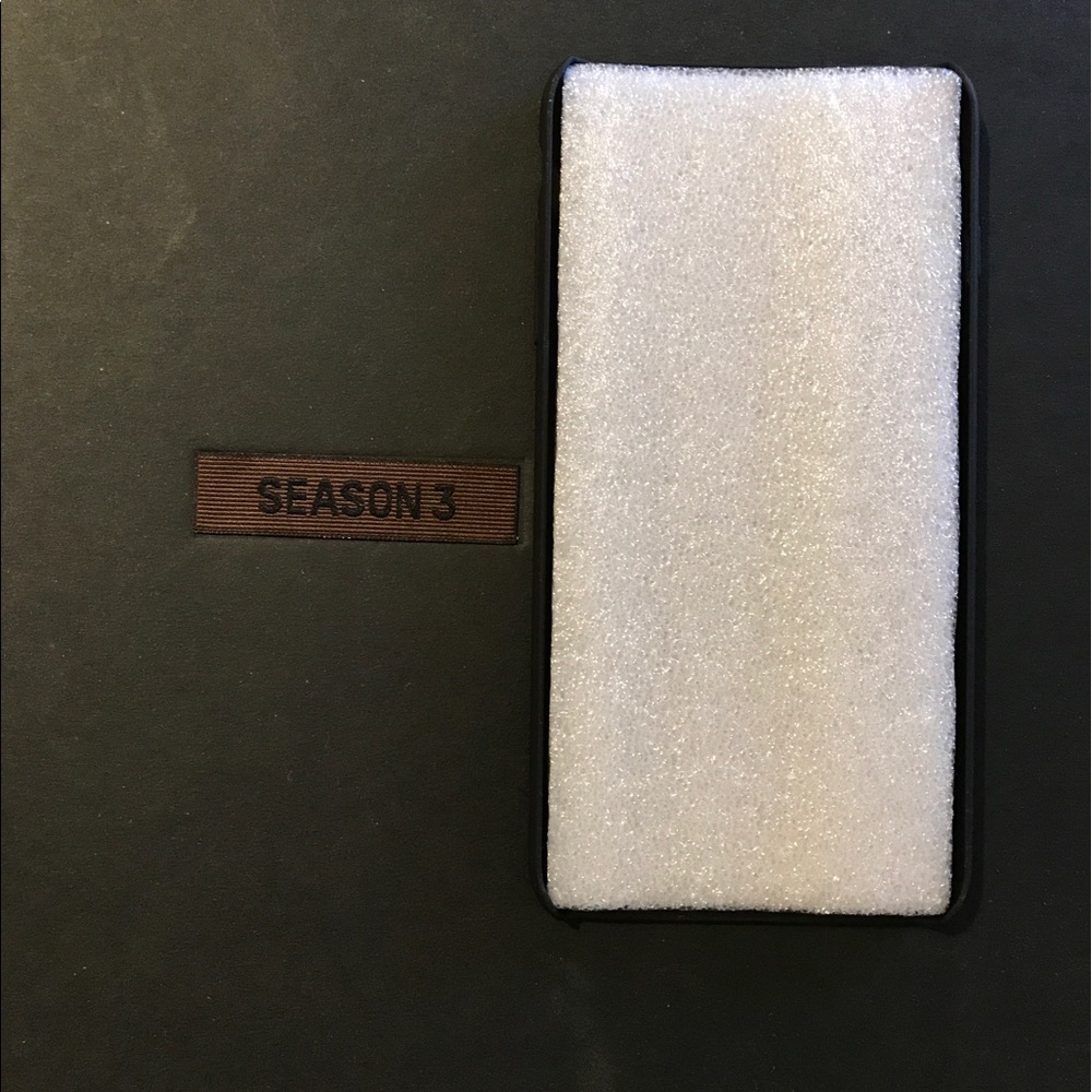 iPhone 7 plus case - Picture 2 of 2