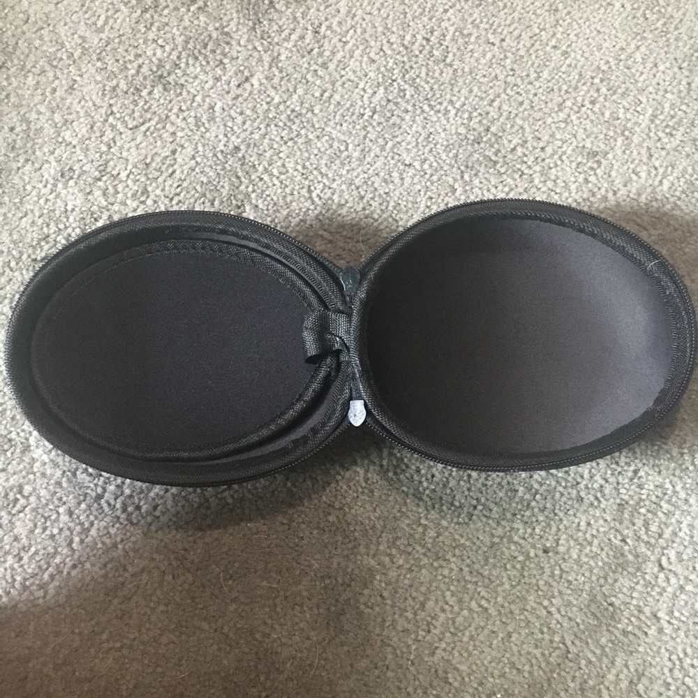 Case - Picture 2 of 2
