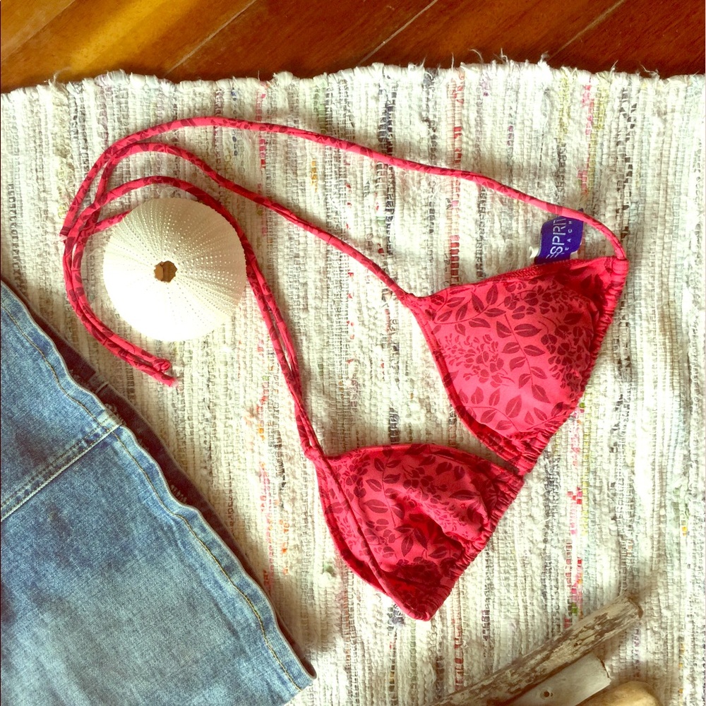 Esprit bikini top in red coral flower print; small
