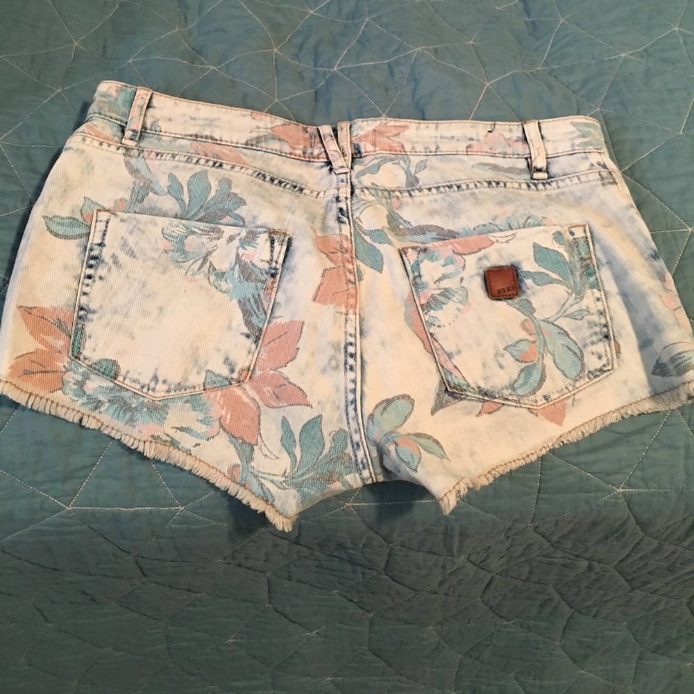 Floral jean short shorts.