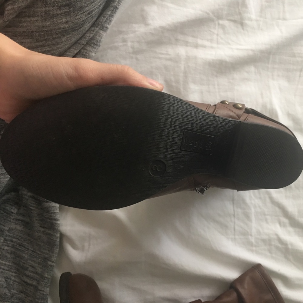 Fall boots - Picture 2 of 2