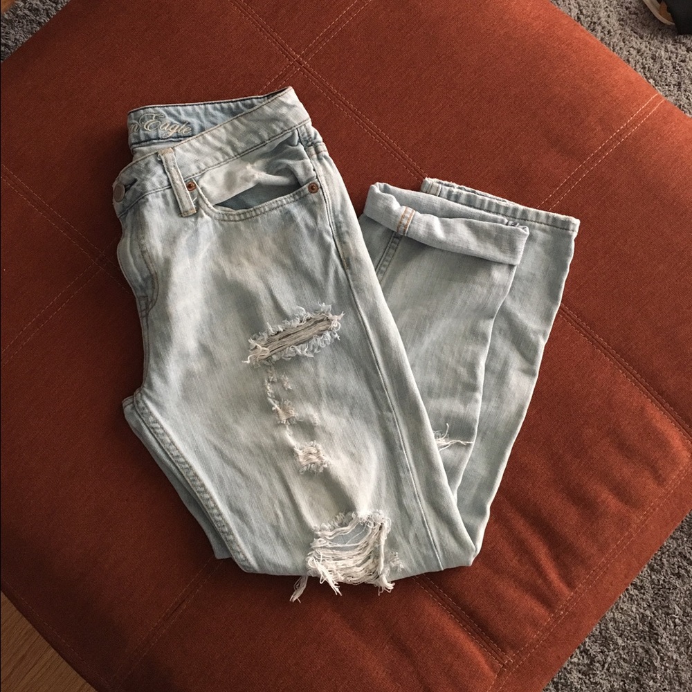 Light wash distressed boyfriend jeans