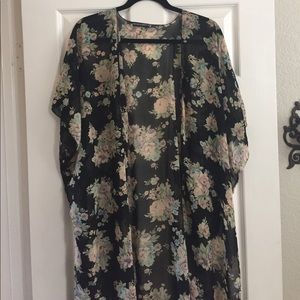 Brandy Melville floral kimono