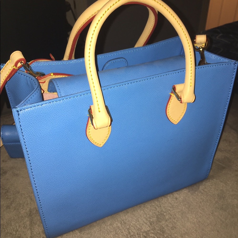 REDUCED!! NEW Dooney Saffiano Bag & Coin Purse! - Picture 3 of 4