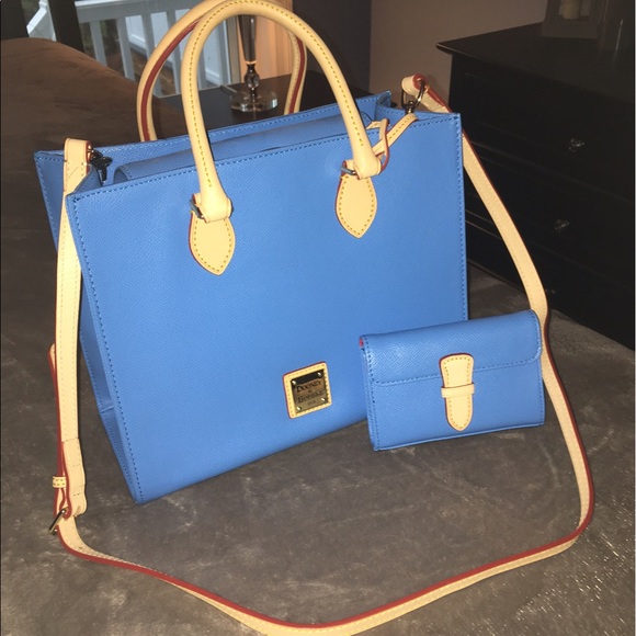 Dooney & Bourke Handbags - REDUCED!! NEW Dooney Saffiano Bag & Coin Purse!