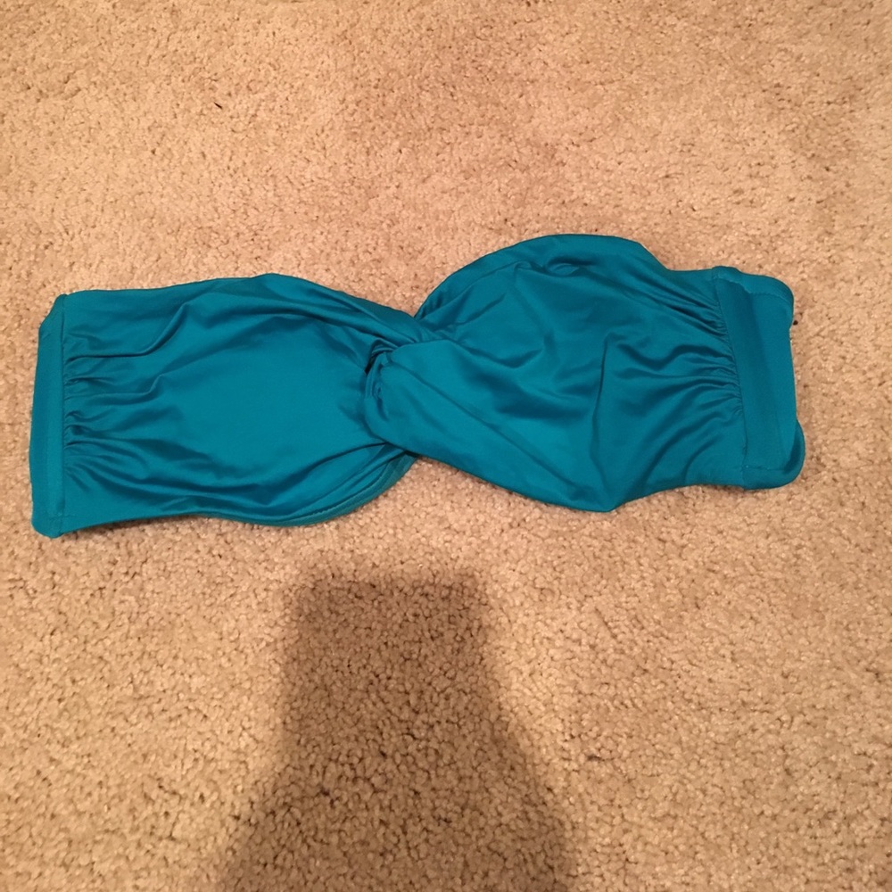 Strapless swimsuit top