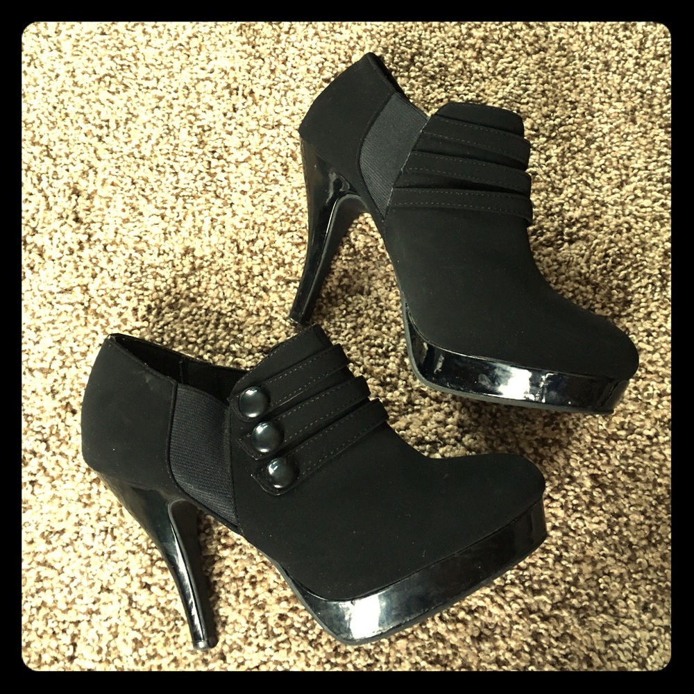 Black beauties only worn at special occasions.