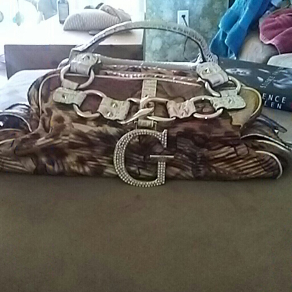Guess Handbag FINAL PRICE!!!!
