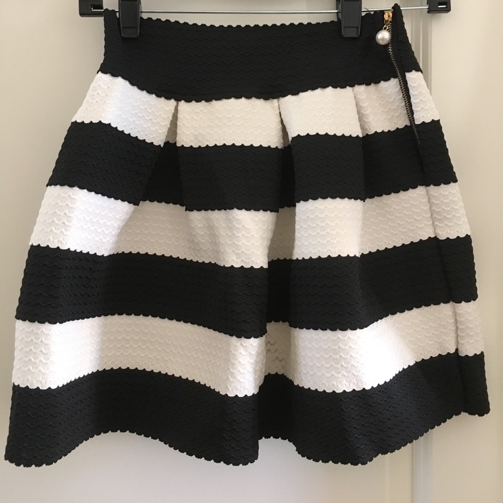 B&W Striped Mini Skirt