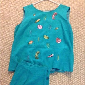 Adorable linen cropped pant suit beach