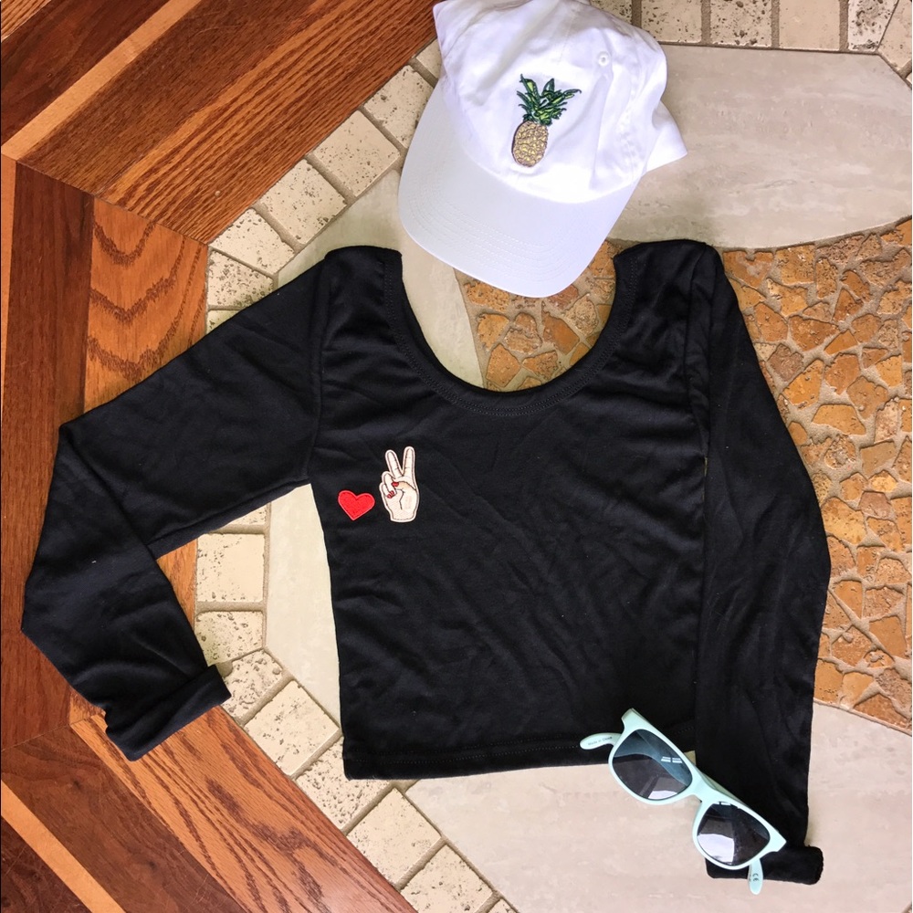 BLACK CROP TOP(make an offer!!!)