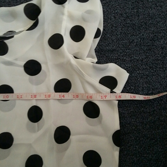 ****Host Pick**** Chiffon Polka Dot Blouse NWT - Picture 7 of 7