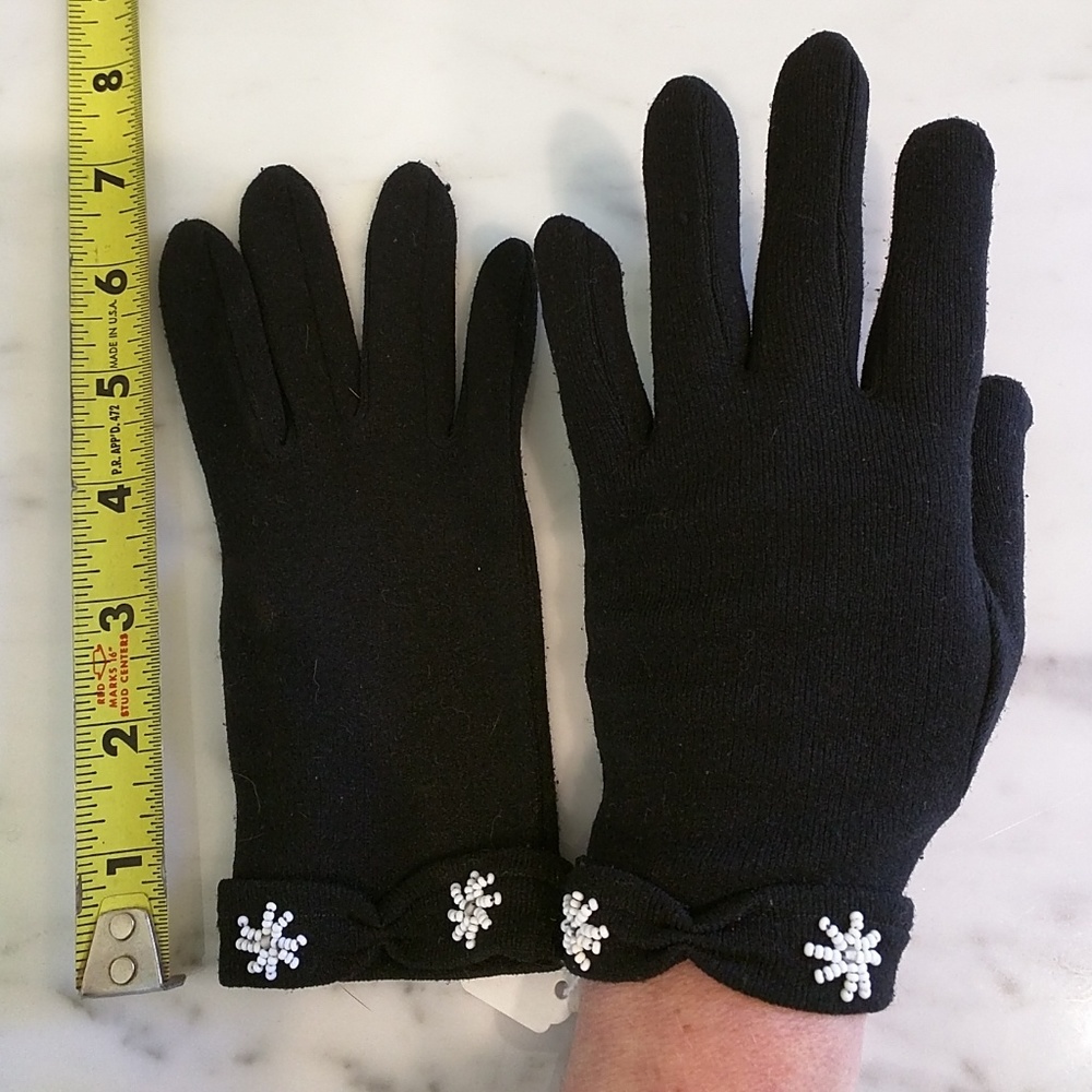 Vintage black stretch gloves, white bead detail