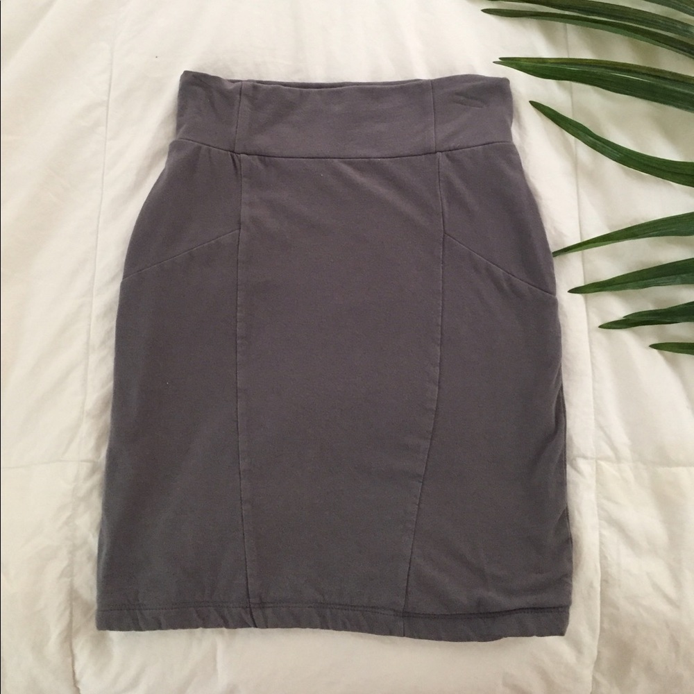 H & M mini skirt! Gray! Size 2!