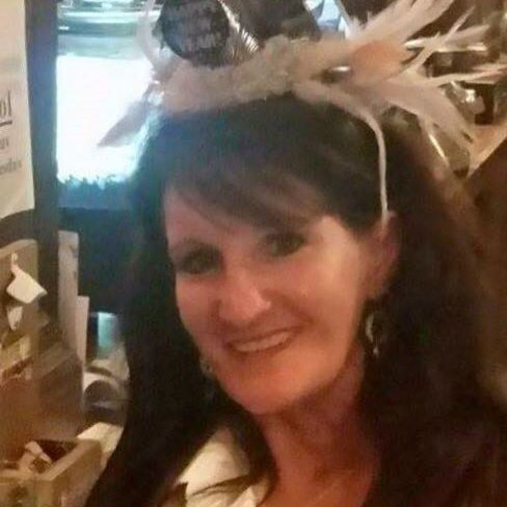 Meet your Posher, Debbie