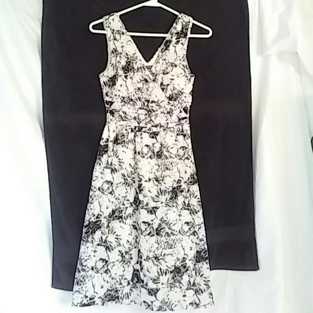 NWOT Sleeveless Maurice black and white lace dress