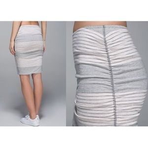 Lululemon breezy reversible skirt