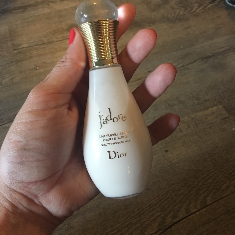 J'adore Dior Beautifying Body Milk