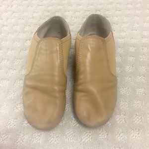 Size 1 nude/tan youth jazz shoes