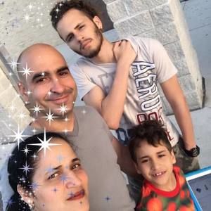 Meet your Posher, Mayelin