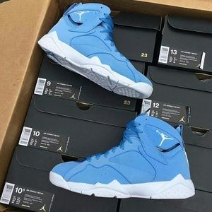 Pantone 7s