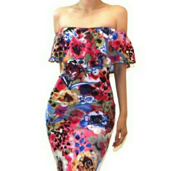 Dress - Picture 1 of 4