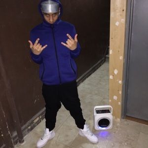 Meet your Posher, Aj