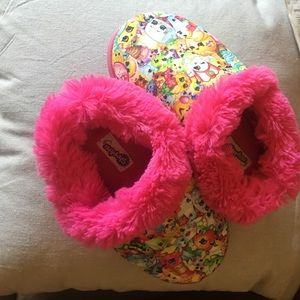 Girls size 11/12 Shopkins slippers