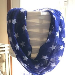 NWOT Star's Scarf