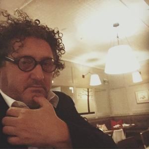 Meet your Posher, Roni