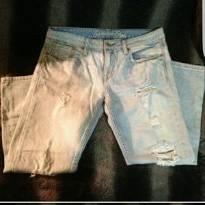 American eagle ripped cropped jeans