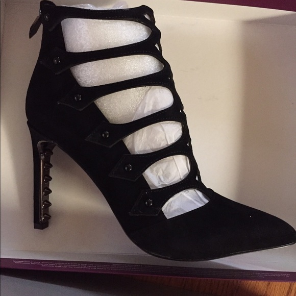 Fergie heels - Picture 1 of 3